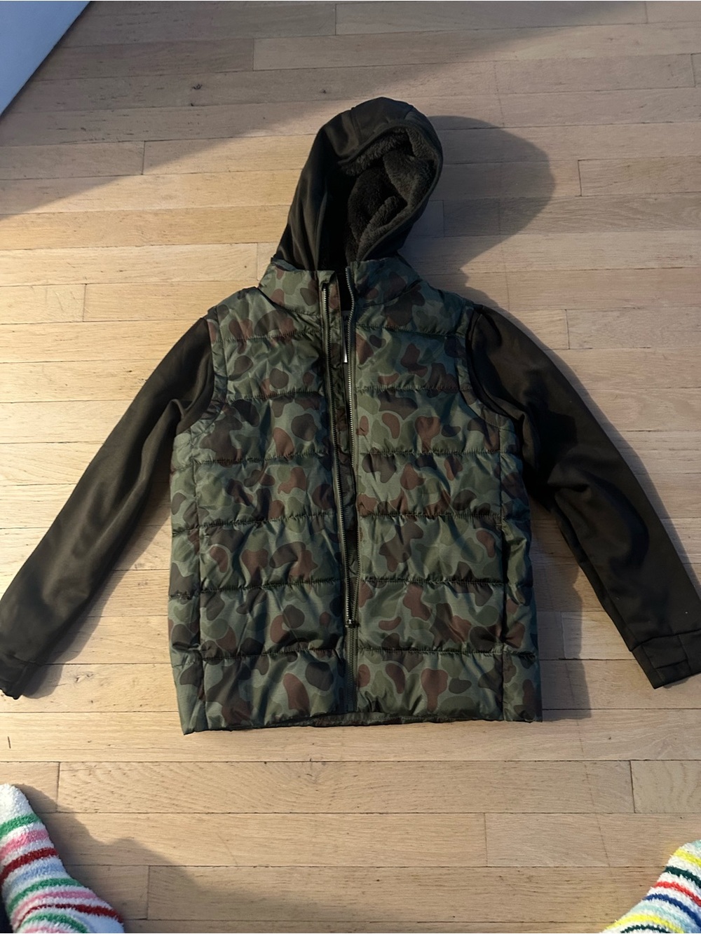 BoysCamouflage Puffer Jacket with Black Sleeves and Hood